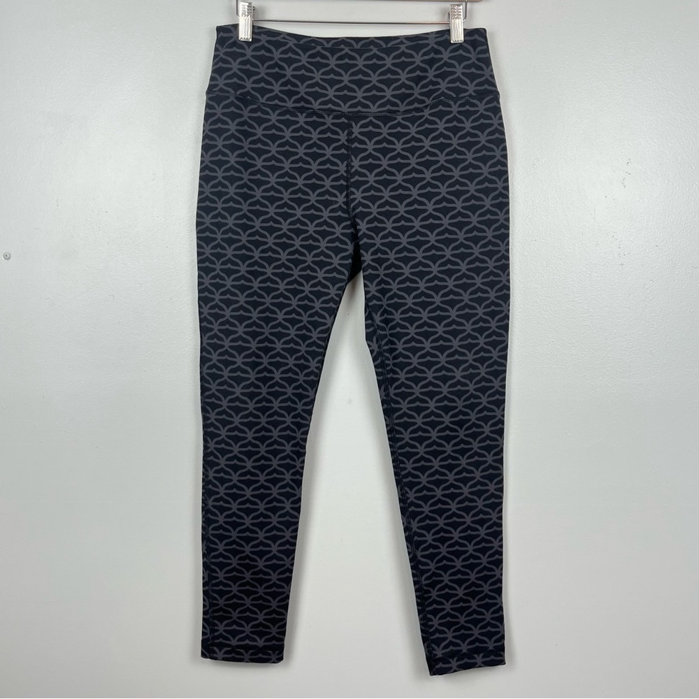 Vineyard Vines Performance black & gray whale tail design leggings, medium.